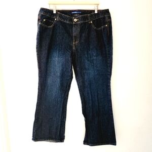 AVENUE JEANS size 18 average,  straight leg jeans